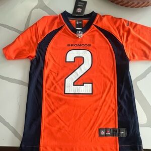 ⭐️ NWT ⭐️ 🏈 BRONCOS Jersey 🐴